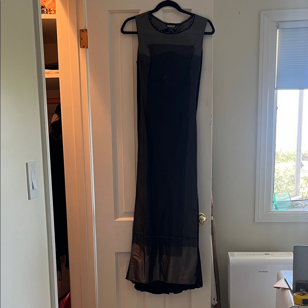 Elegant Black Sleeveless Dress